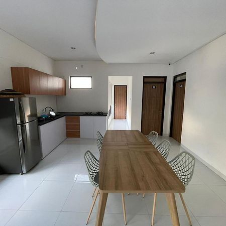 Urbanview Villa Balong Bho Syariah Bandung Cibiru エクステリア 写真